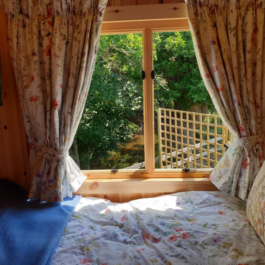 The Old Mill Shepherds Hut Okehampton Exterior photo