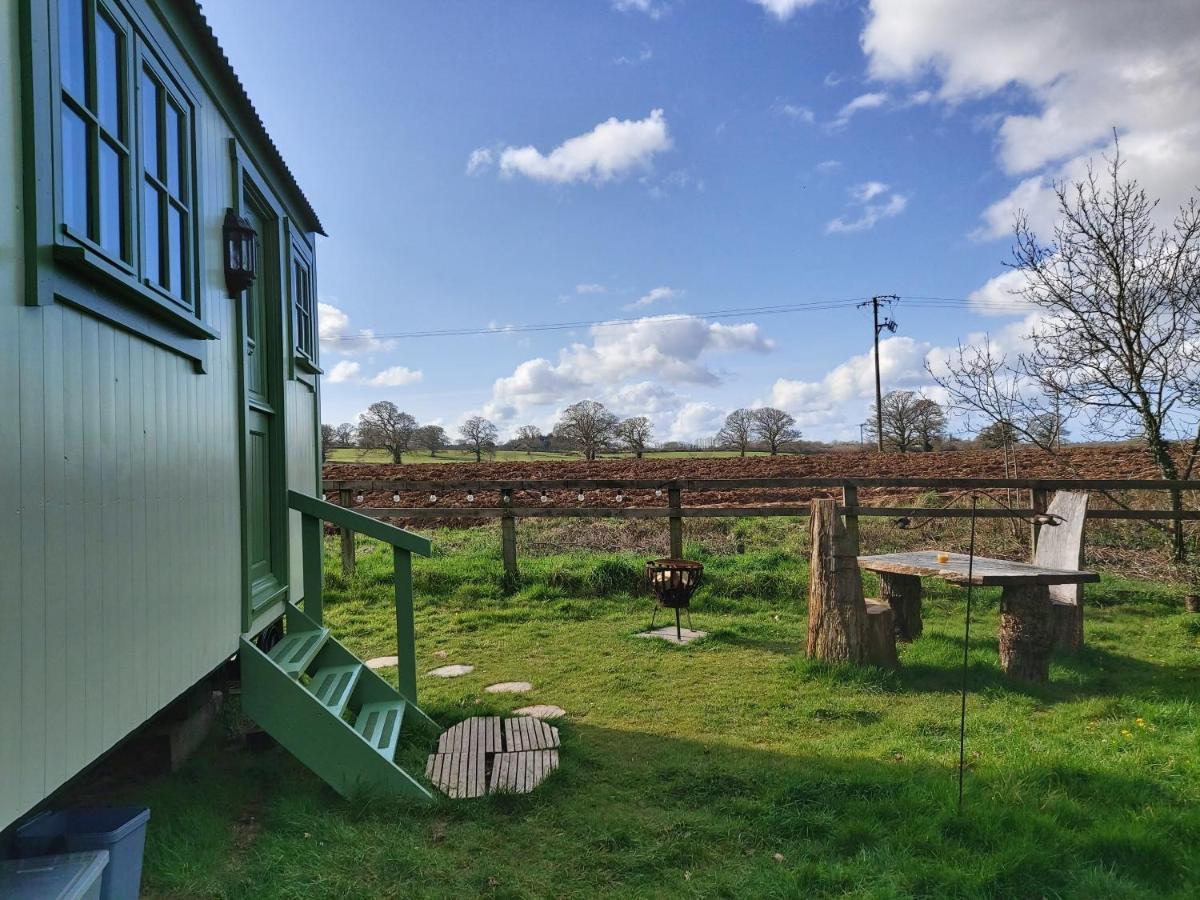 The Old Mill Shepherds Hut Okehampton Exterior photo